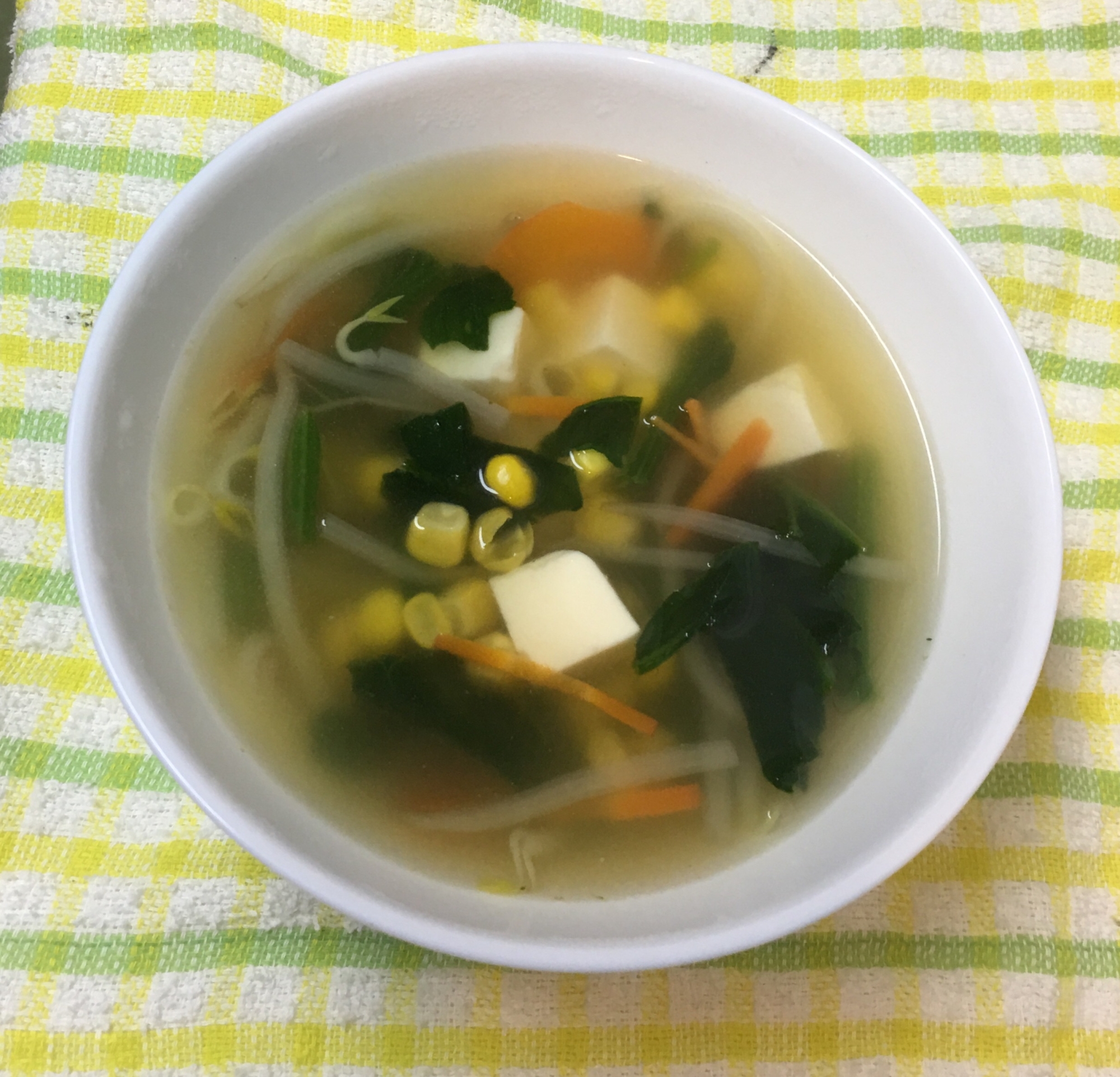 豆腐入りコンソメ野菜スープ