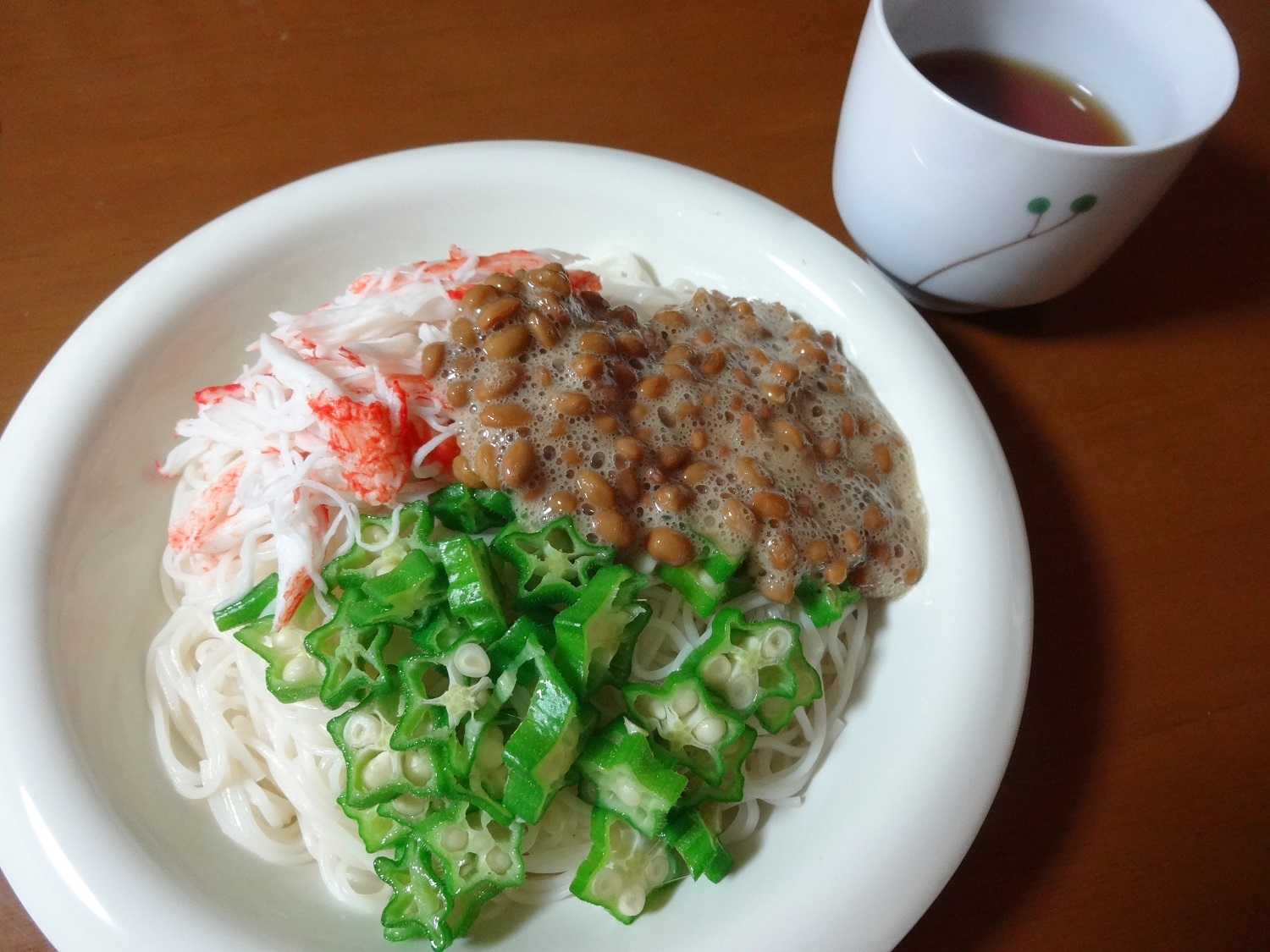 ネバネバ〜納豆とオクラのぶっかけ素麺