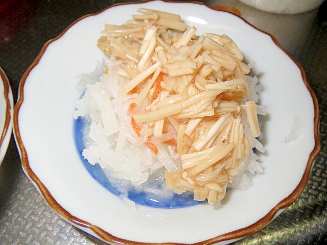 大根に自家製なめたけのせ