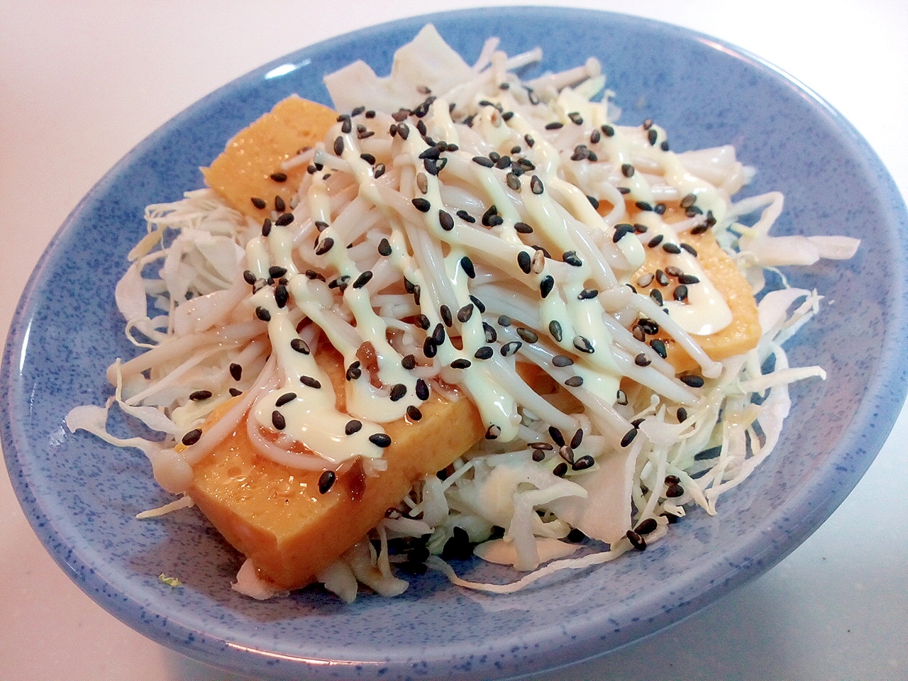 キャベツと玉子焼きとえのき茸の和風サラダ