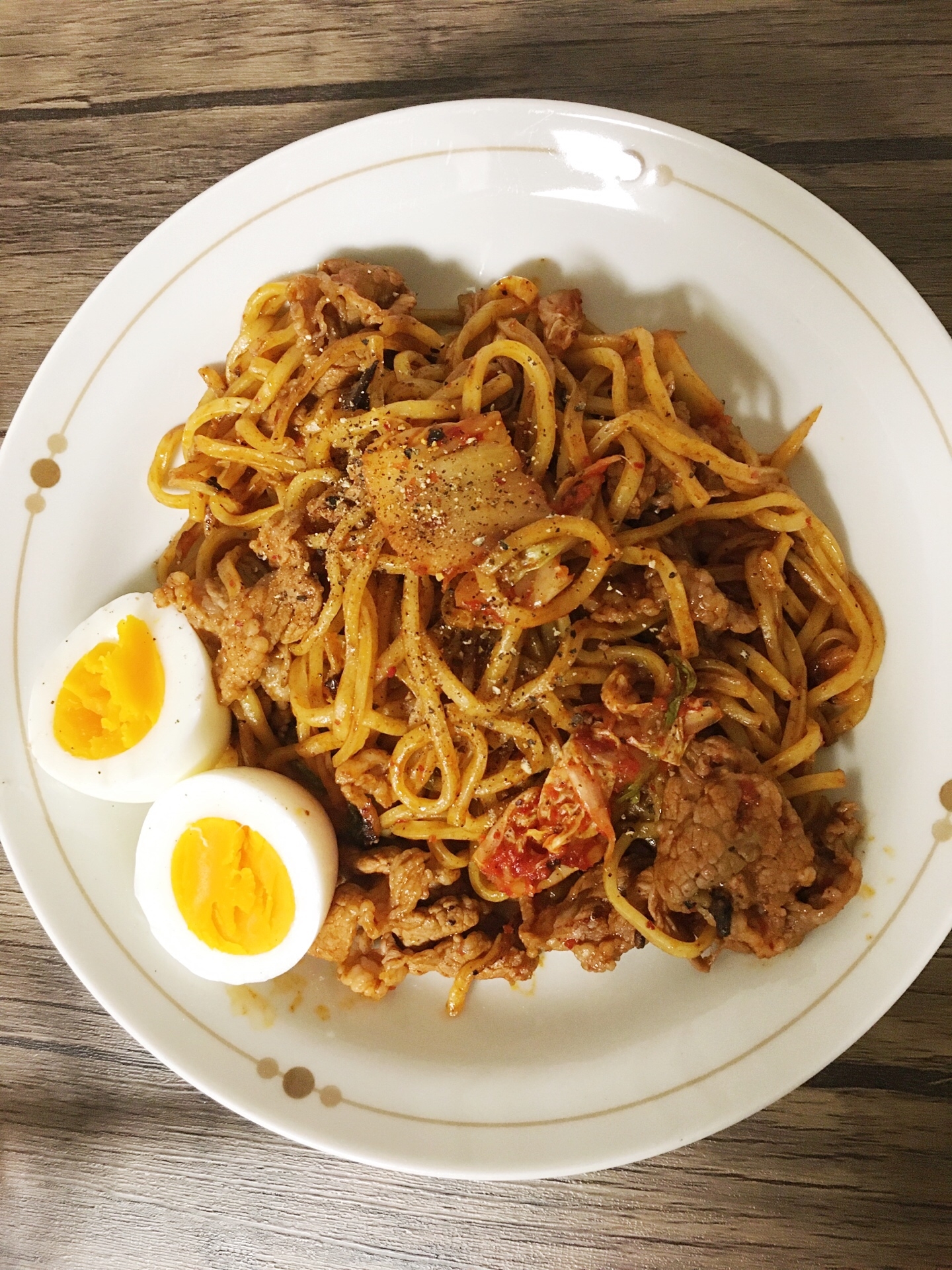 ビールに合う！キムチ牛焼きそば