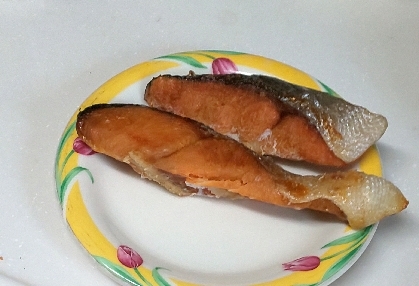 朝食にトースターで鮭、とてもおいしく焼けました✨
いつも素敵なレシピ、ありがとうございます(*´∇｀)ﾉ