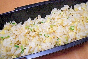 お弁当に！　　　「シンプル玉子チャーハン」　　♪♪