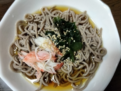 わかめとカニカマの冷やし蕎麦