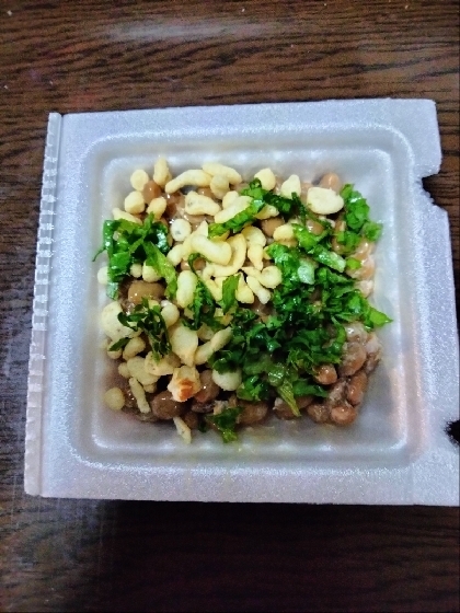 揚げ玉とネギの納豆