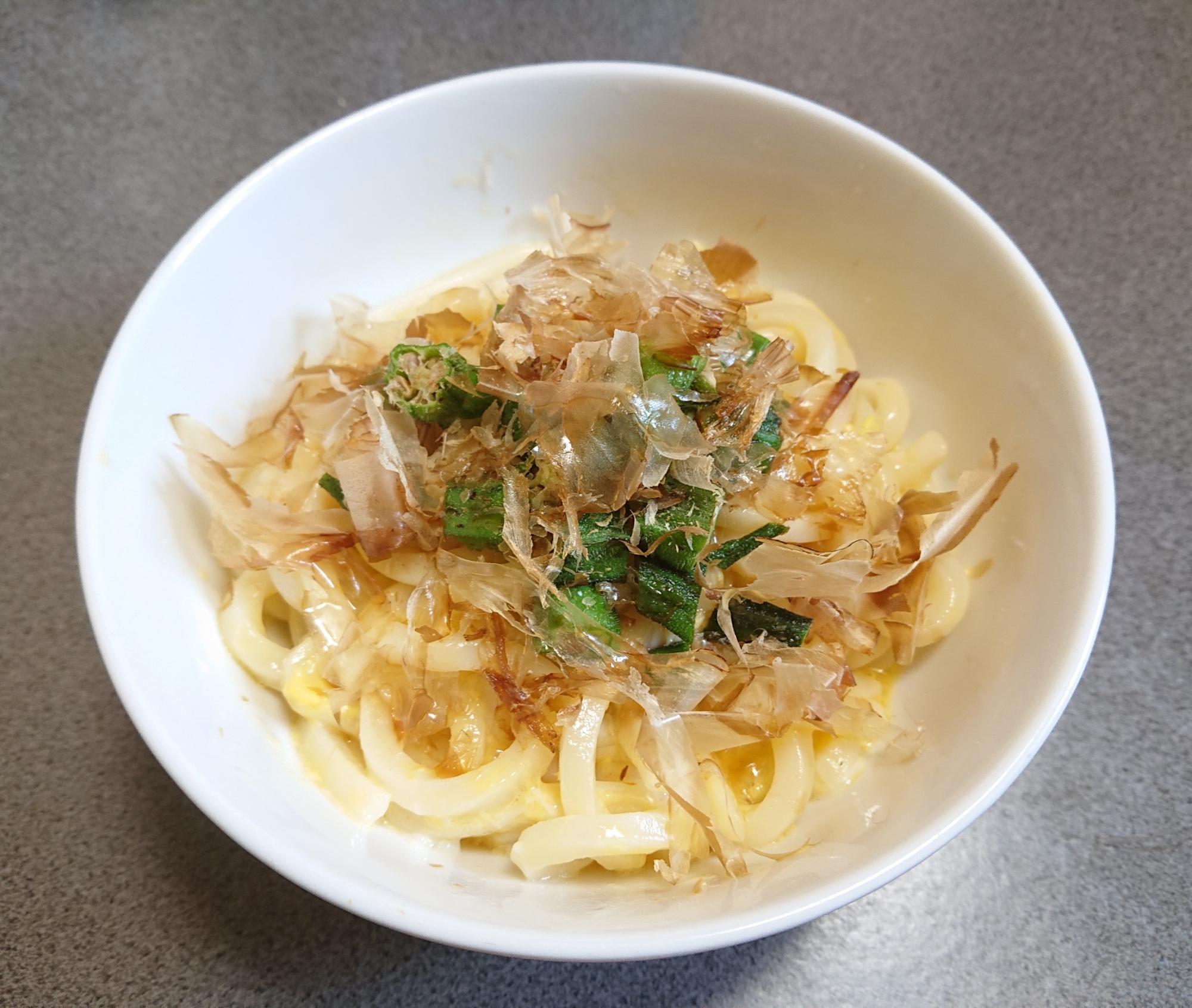 オクラの和風カルボナーラうどん