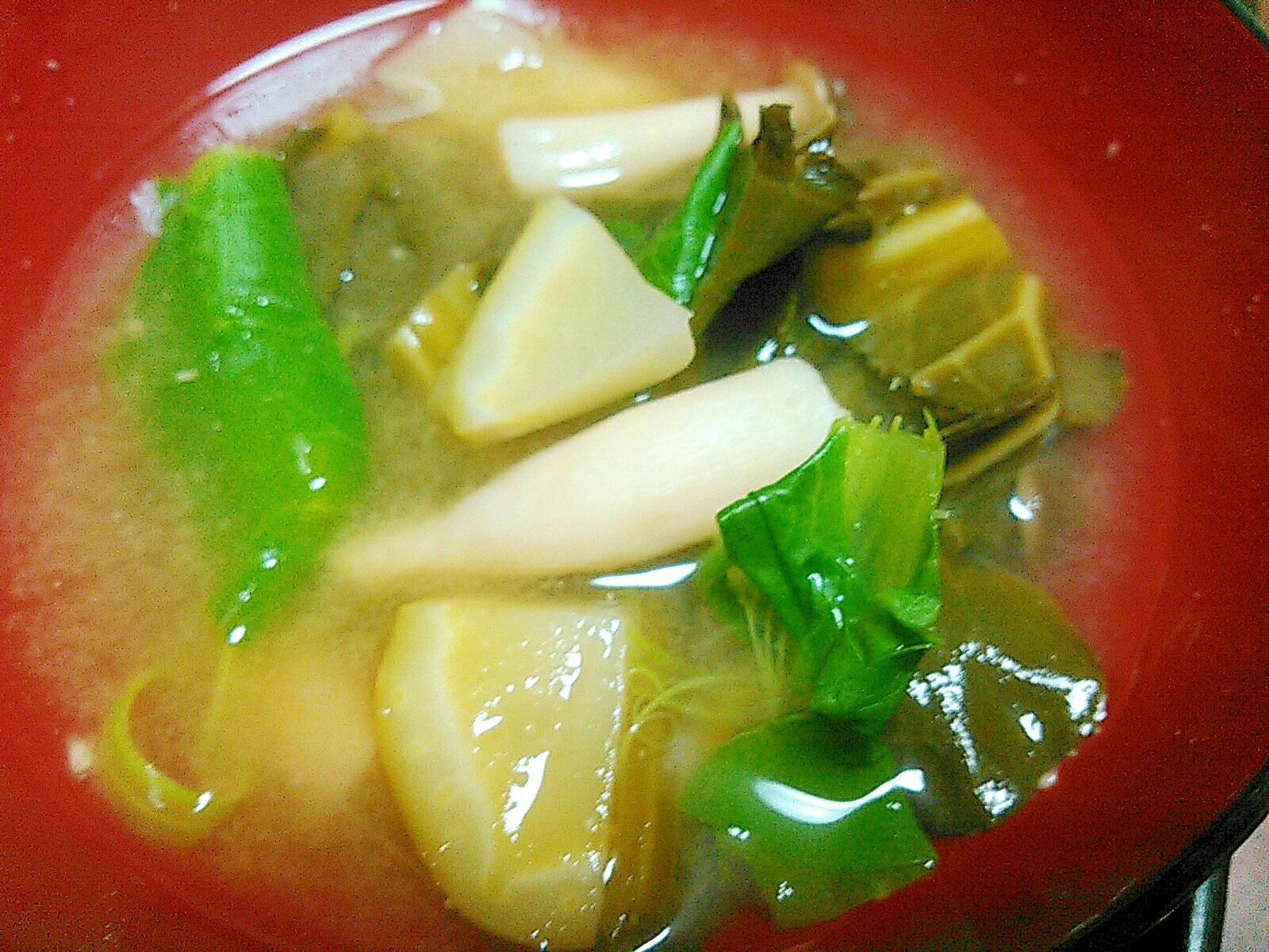 ブロッコリーの茎と菜の花の味噌汁