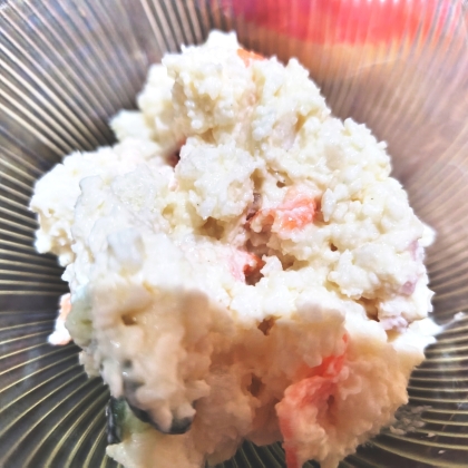 卵たっぷり黄色いポテサラ✨