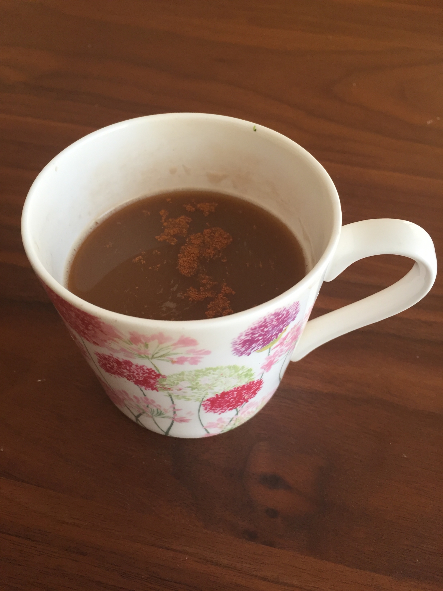 アーモンドミルクで、まろやかコーヒー