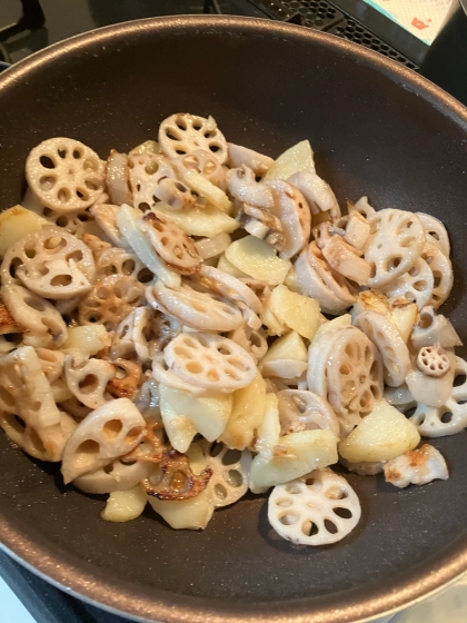 鶏肉とれんこんのガーリックマヨ炒め