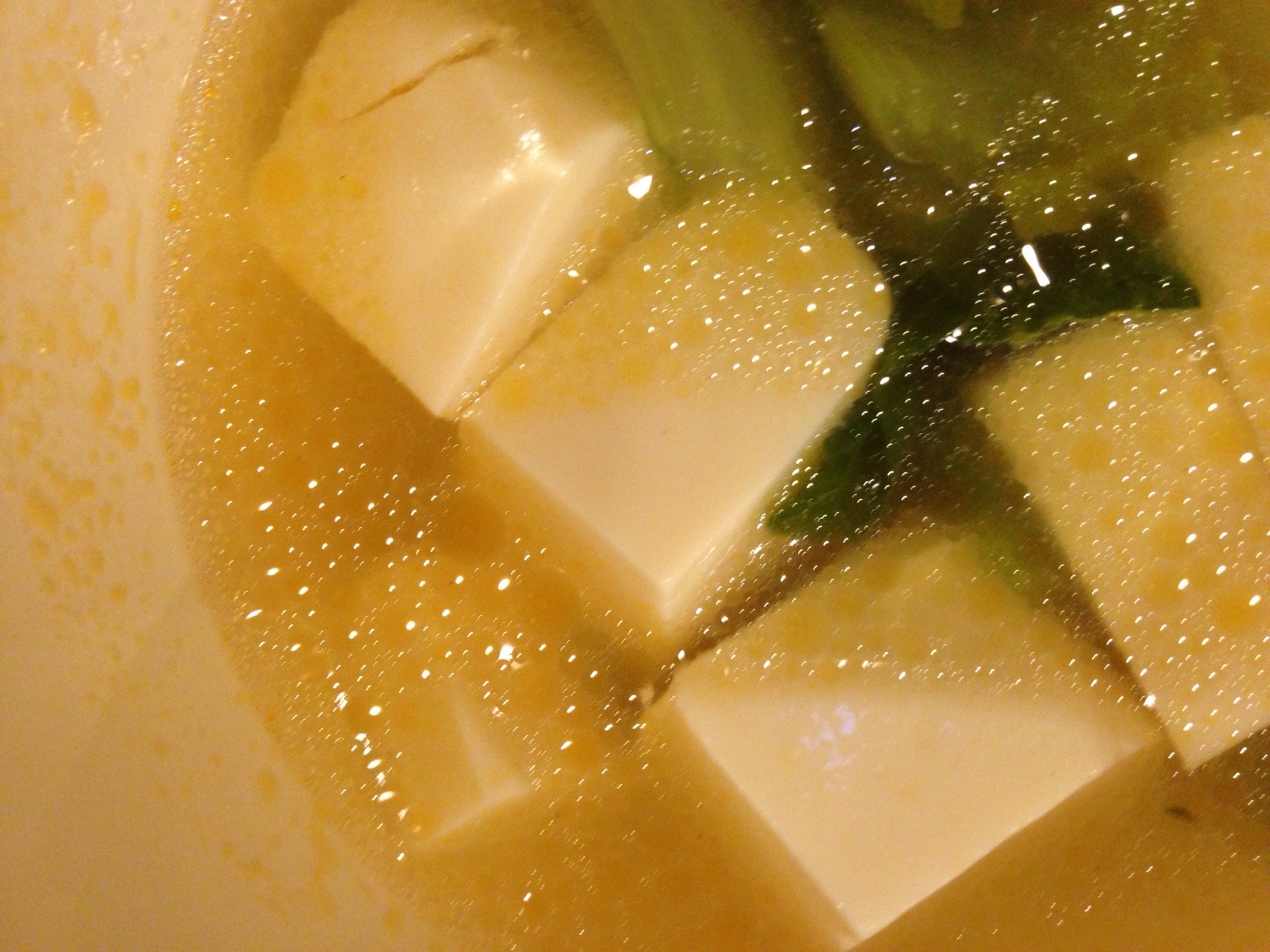 豆腐と青梗菜のコンソメスープ