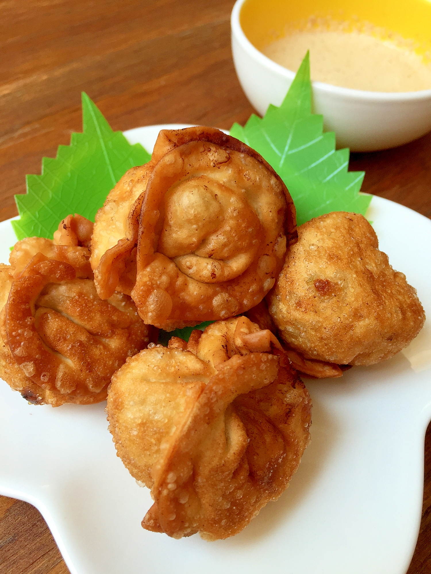 まん丸揚げ餃子♪マヨ餃子タレで