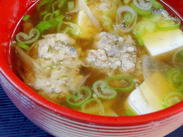 濃厚だしのお吸い物! 「イワシのつみれ汁」