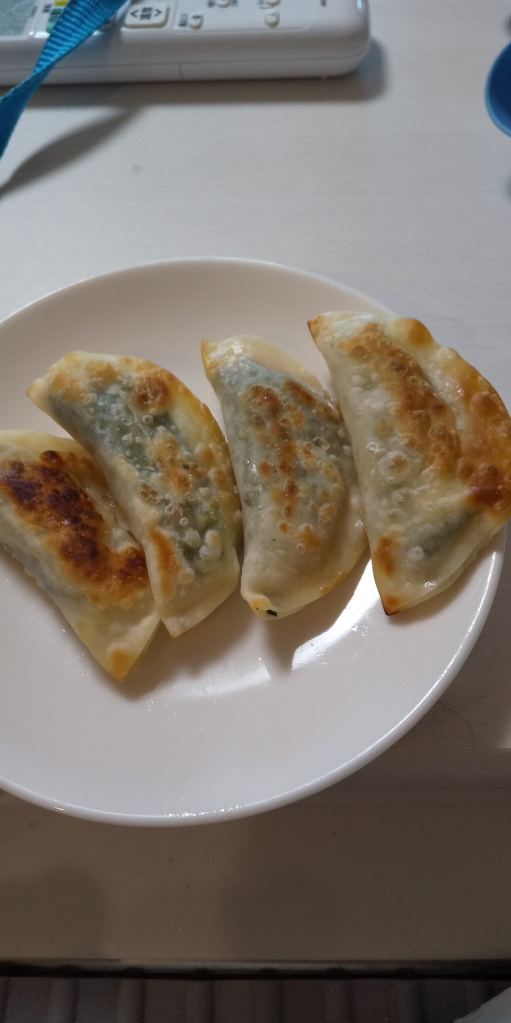 余った餃子の皮で！大葉とシーチキンチーズの挟み焼き