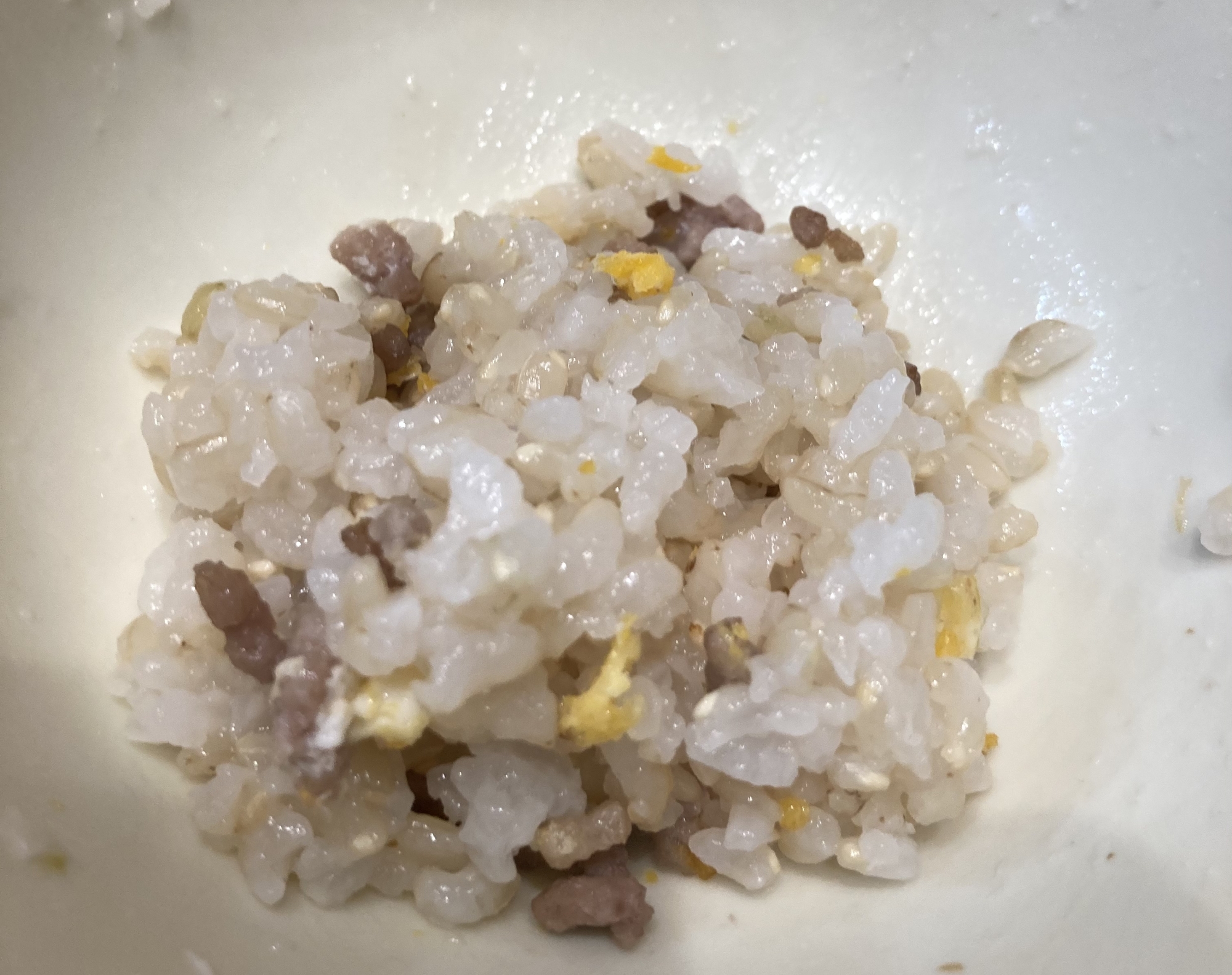 牛ミンチと卵の玄米塩チャーハン