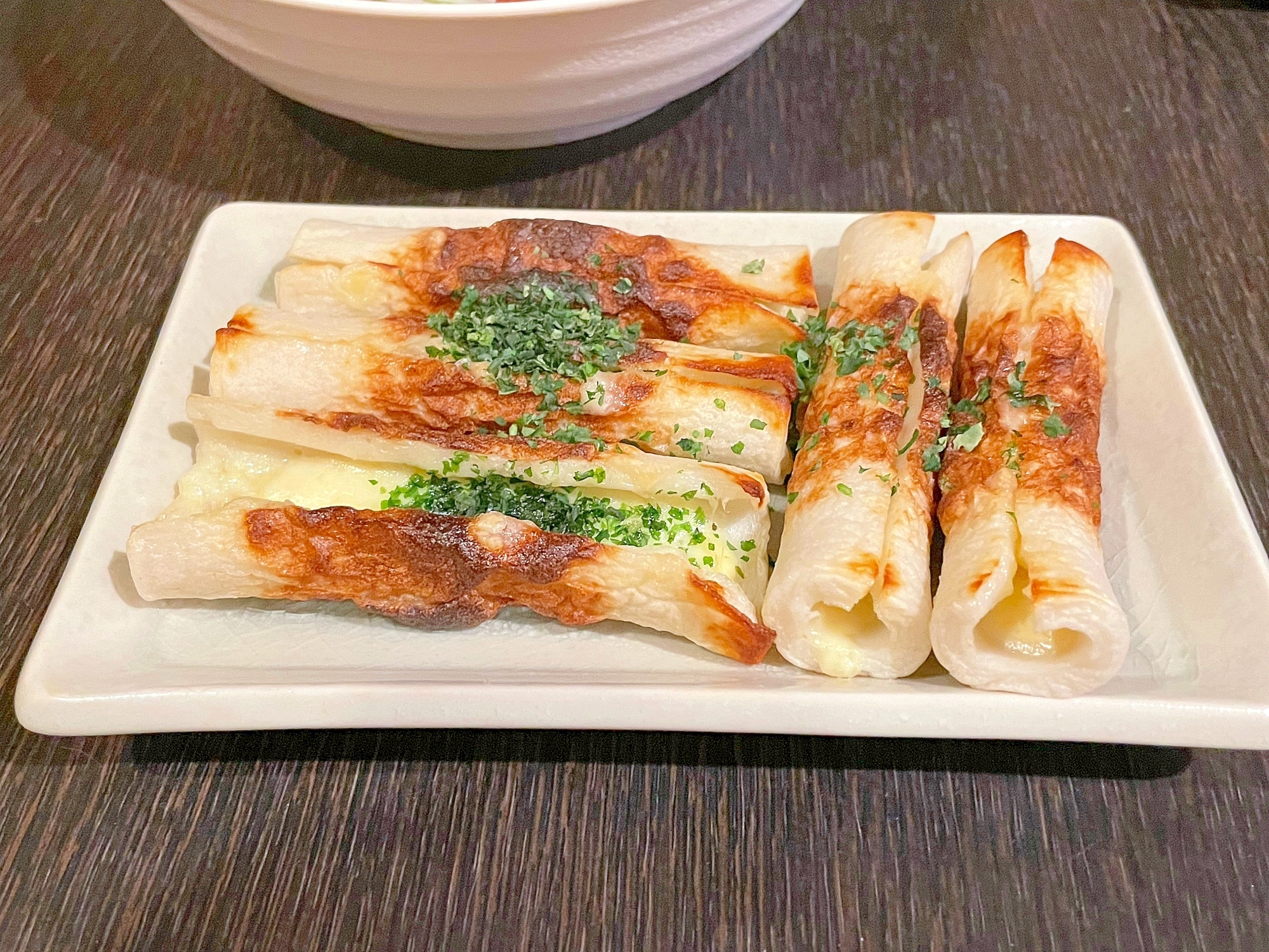 国産チーズで簡単おつまみ☆ちくわのマヨチー焼き