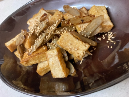 甘辛だれでご飯が進む♡厚揚げとごぼうの甘辛炒め