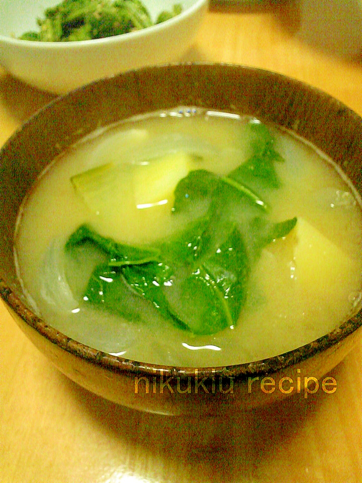 じゃがいも・たまねぎ・ビタミン菜の味噌汁