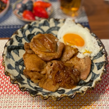 目玉焼きを添えました♡ご飯がすすみ美味しかったです！