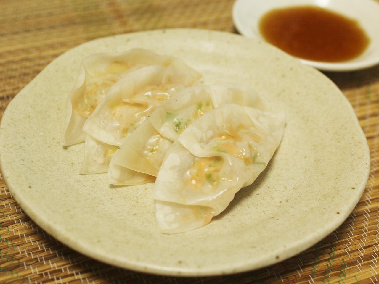 鮭の風味がムンムン♪　「鮭蒸し餃子」