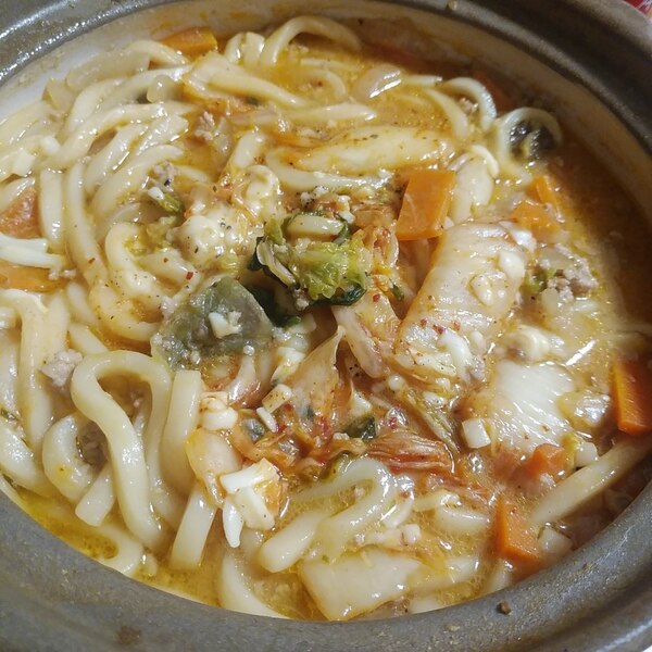 味噌キムチ煮込み鍋焼きうどん レシピ 作り方 By シバイヌ101 楽天レシピ 味噌キムチ煮込み鍋焼きうどん レシピ 作り方 By シバイヌ101 楽天レシピ