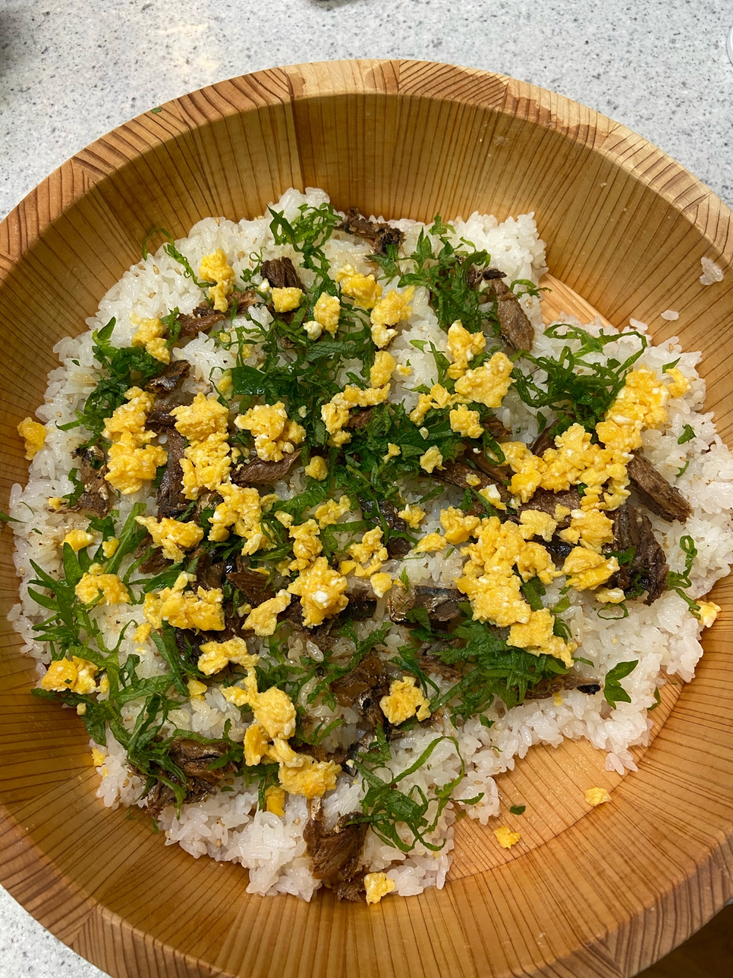 いわしの蒲焼缶で！ちらし寿司