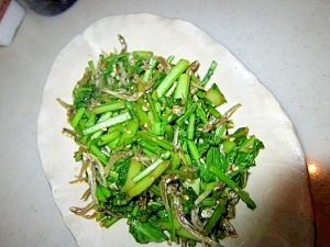 ちりめん雑魚と蕪の葉醤油味醂味