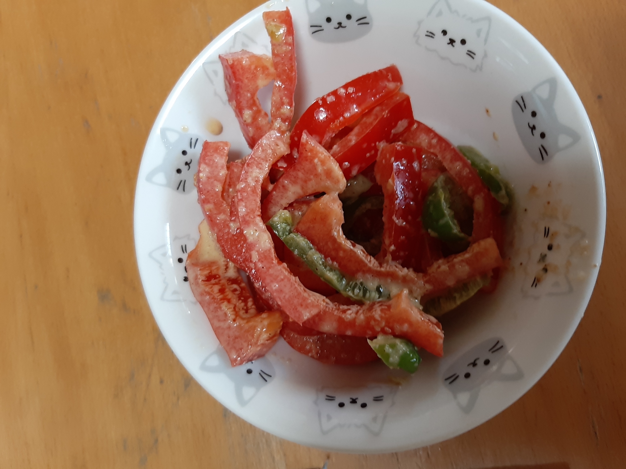 ピーマン　赤パプリカ　サラダ