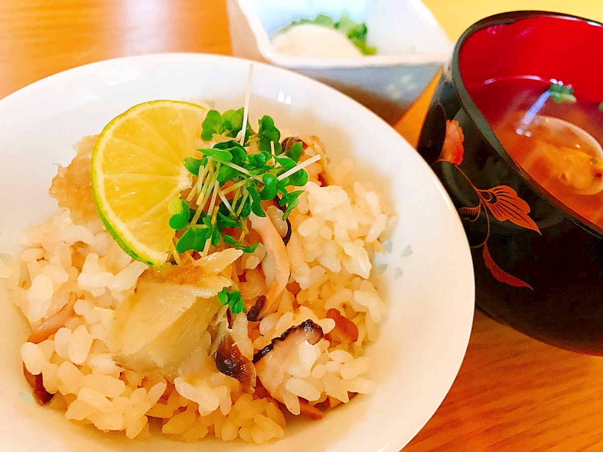 ちかのごぼうときのこの炊き込みご飯[ごぼうスープ]