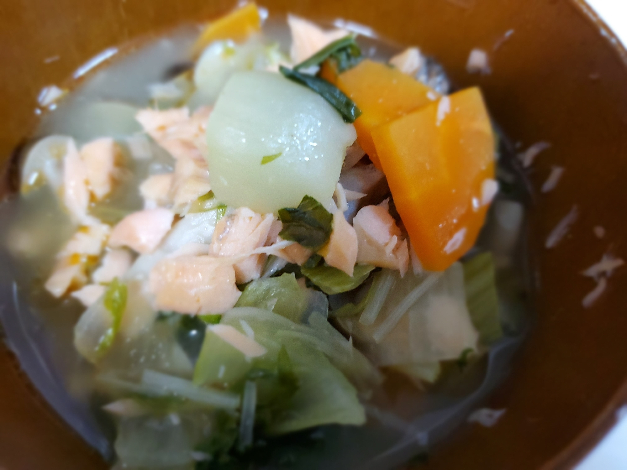 鮭と野菜の味噌汁