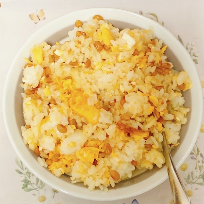 納豆ベーコン卵入り焼き飯