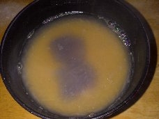 黄な粉を入れたらなんだかすごい色にっ(>_<;)でもとっても美味しかったです☆