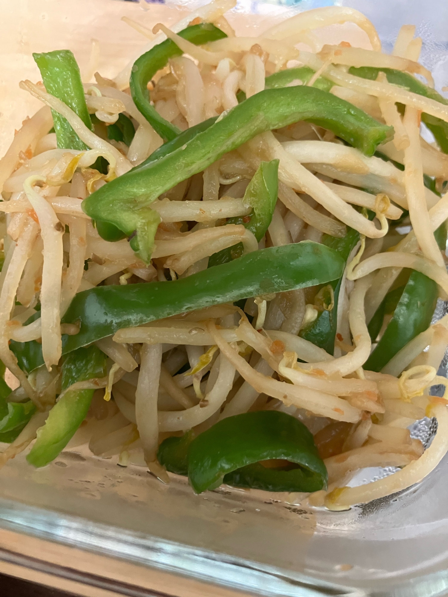 焼肉のタレで簡単！ピーマンともやしの炒め物