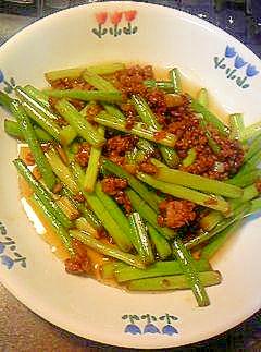 にんにくの芽と挽肉の甘味噌炒め