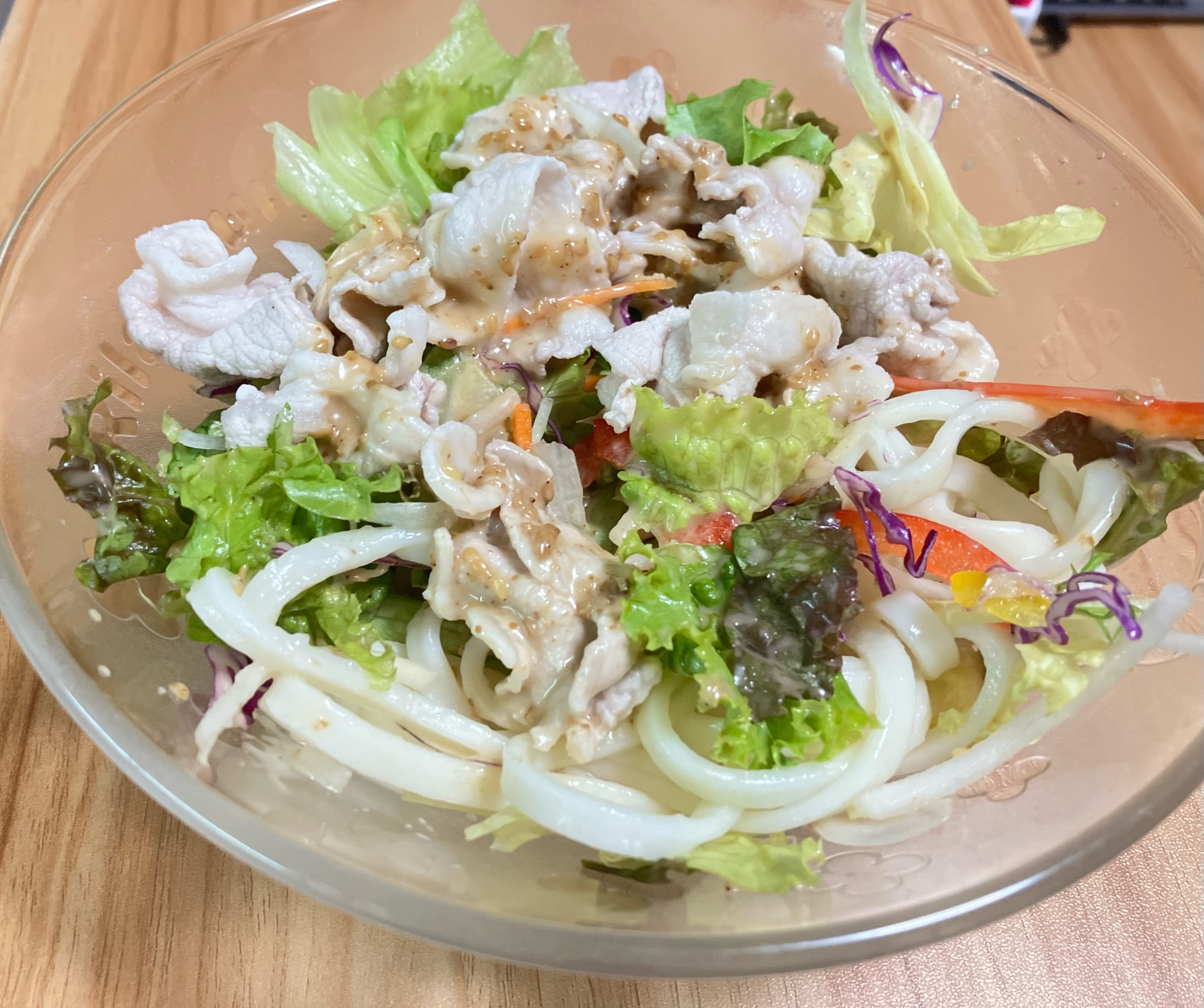 胡麻ドレ冷しゃぶサラダうどん