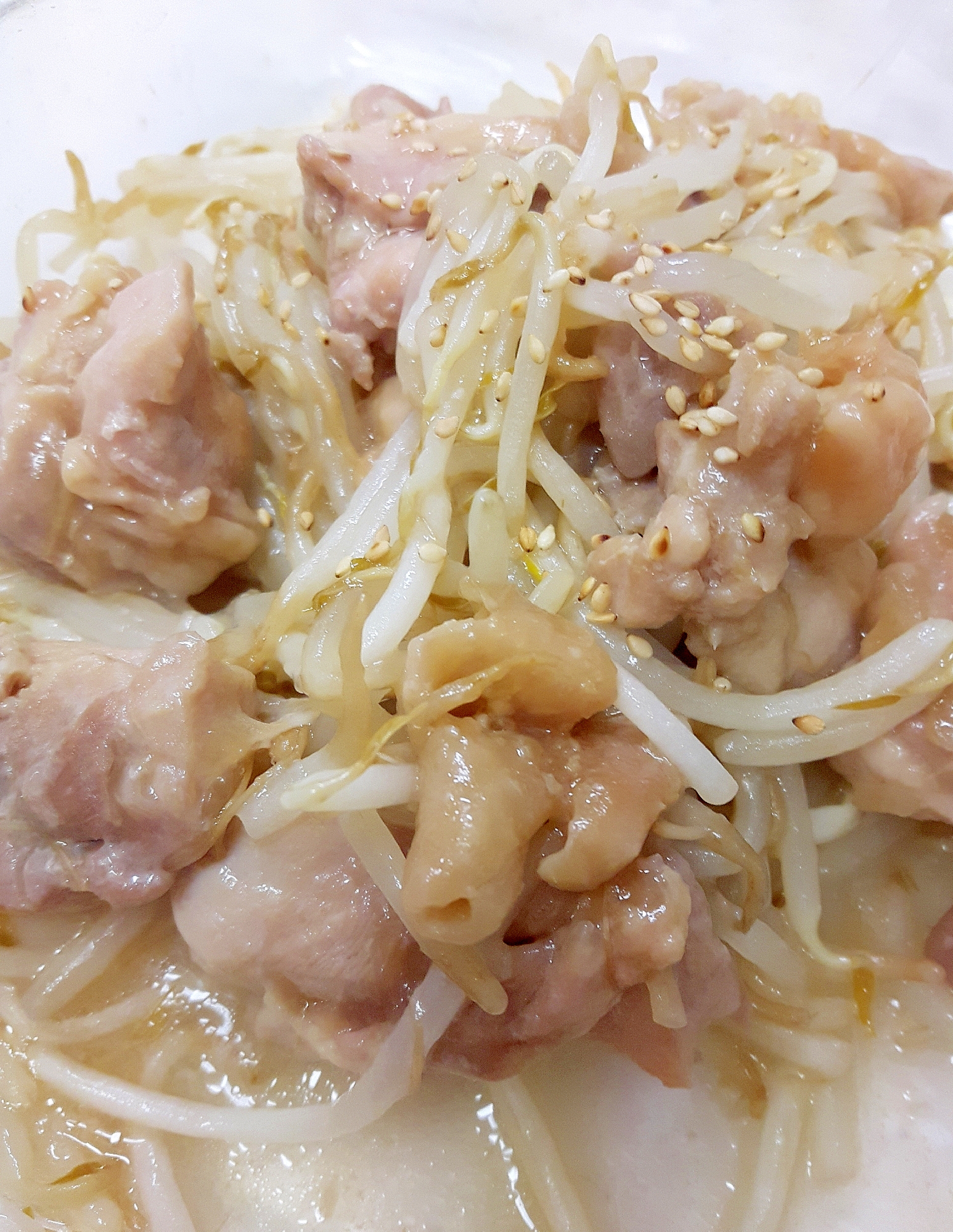 電子レンジで(^^)鶏もも肉ともやしの甘辛蒸し♪