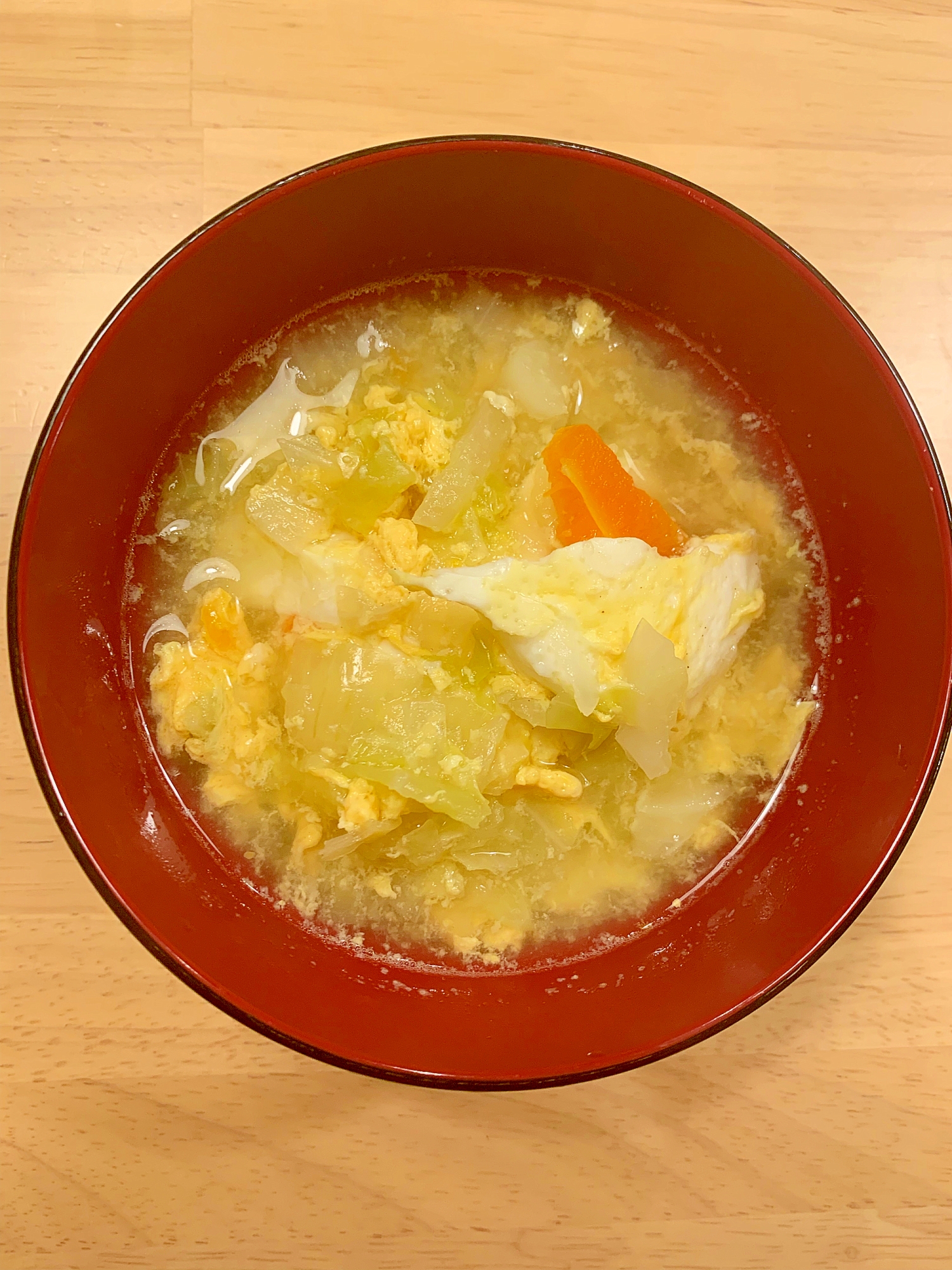 キャベツと卵のスープ