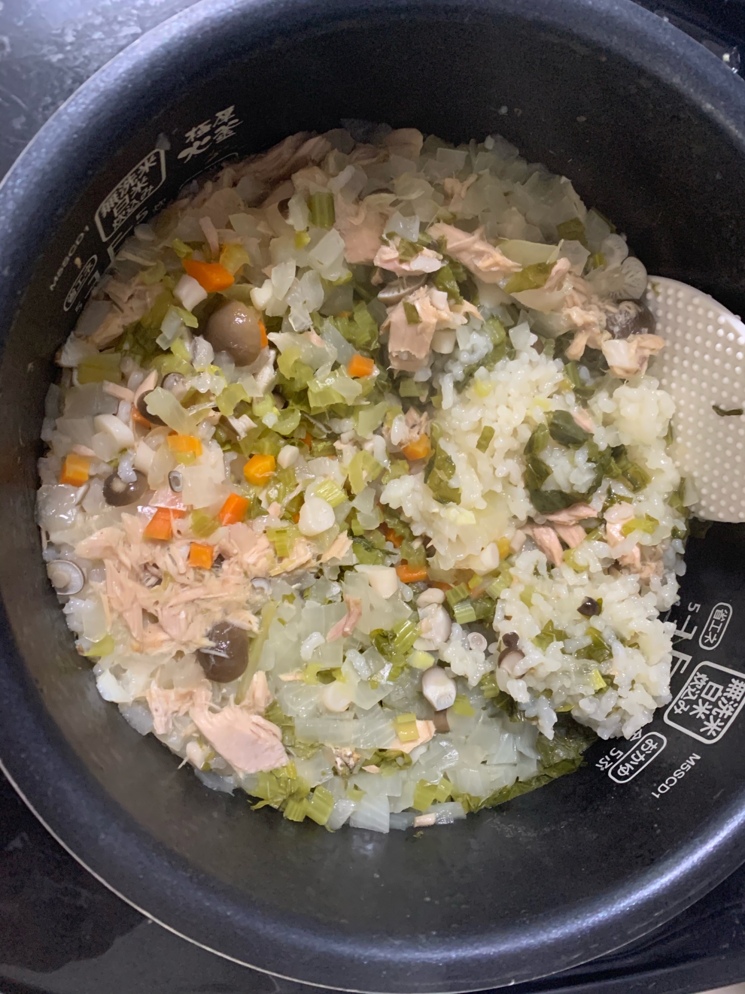 離乳食後期⭐️小松菜とツナの簡単炊き込みご飯