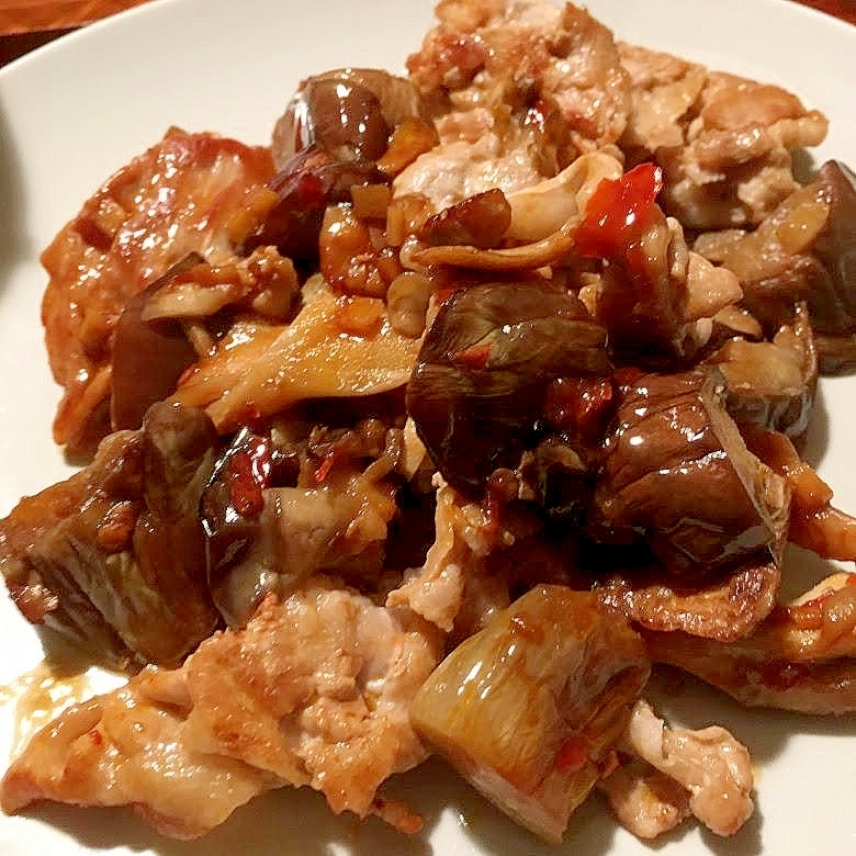 豚肉となすとまいたけのピリ辛炒め レシピ 作り方 By まるっとまる 楽天レシピ