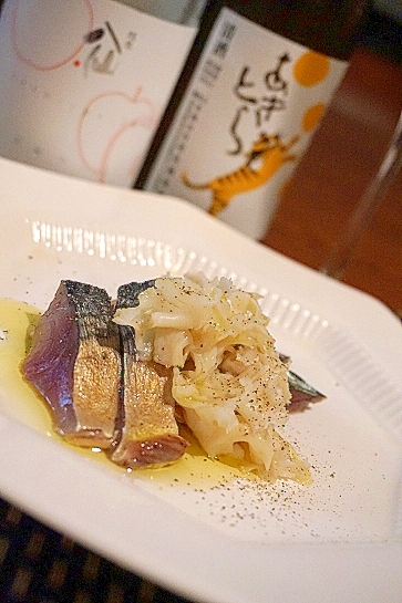 うちバル、鯖の燻製カルパッチョ