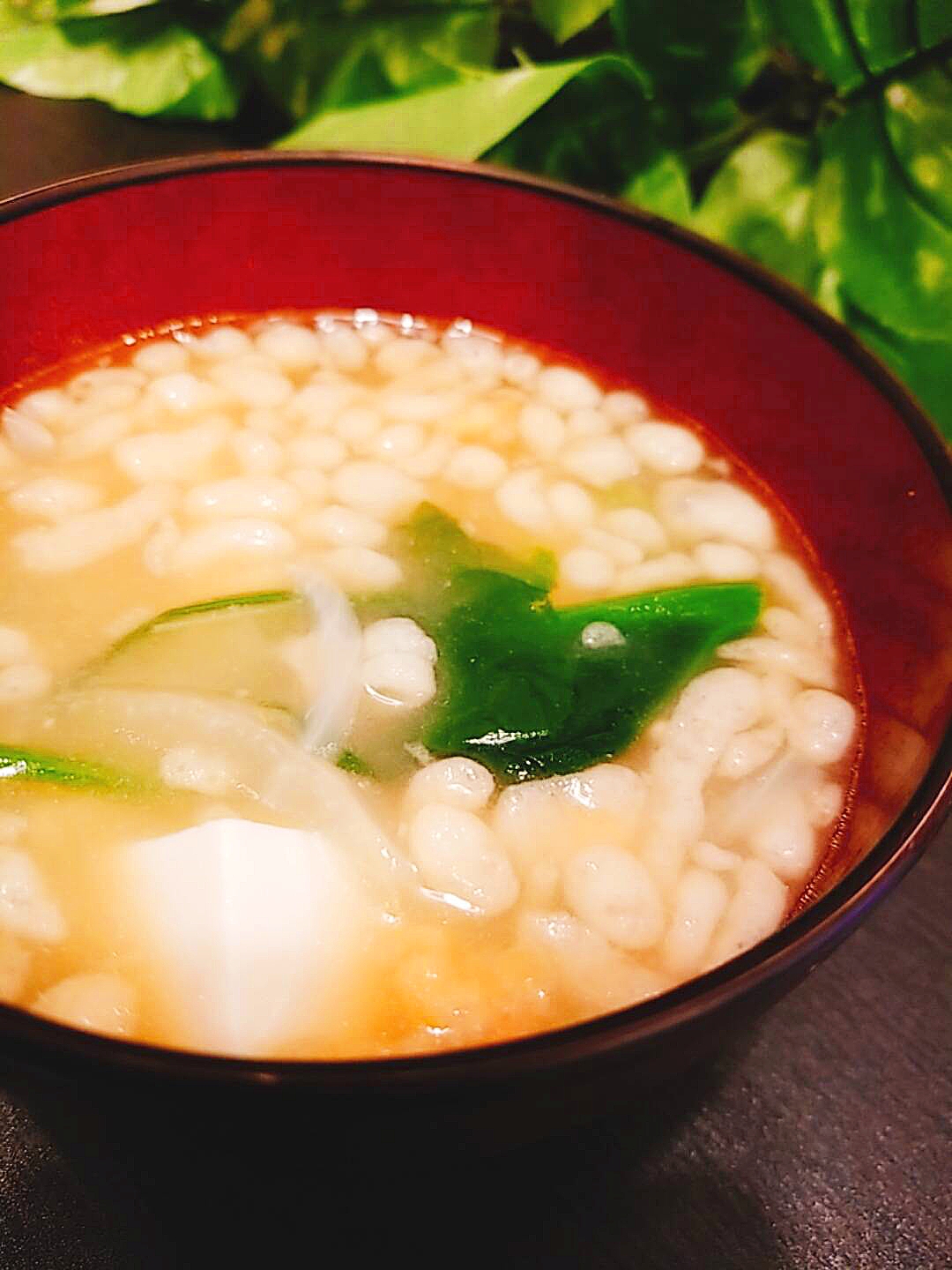 玉ねぎとほうれん草と揚げ玉の味噌汁♡