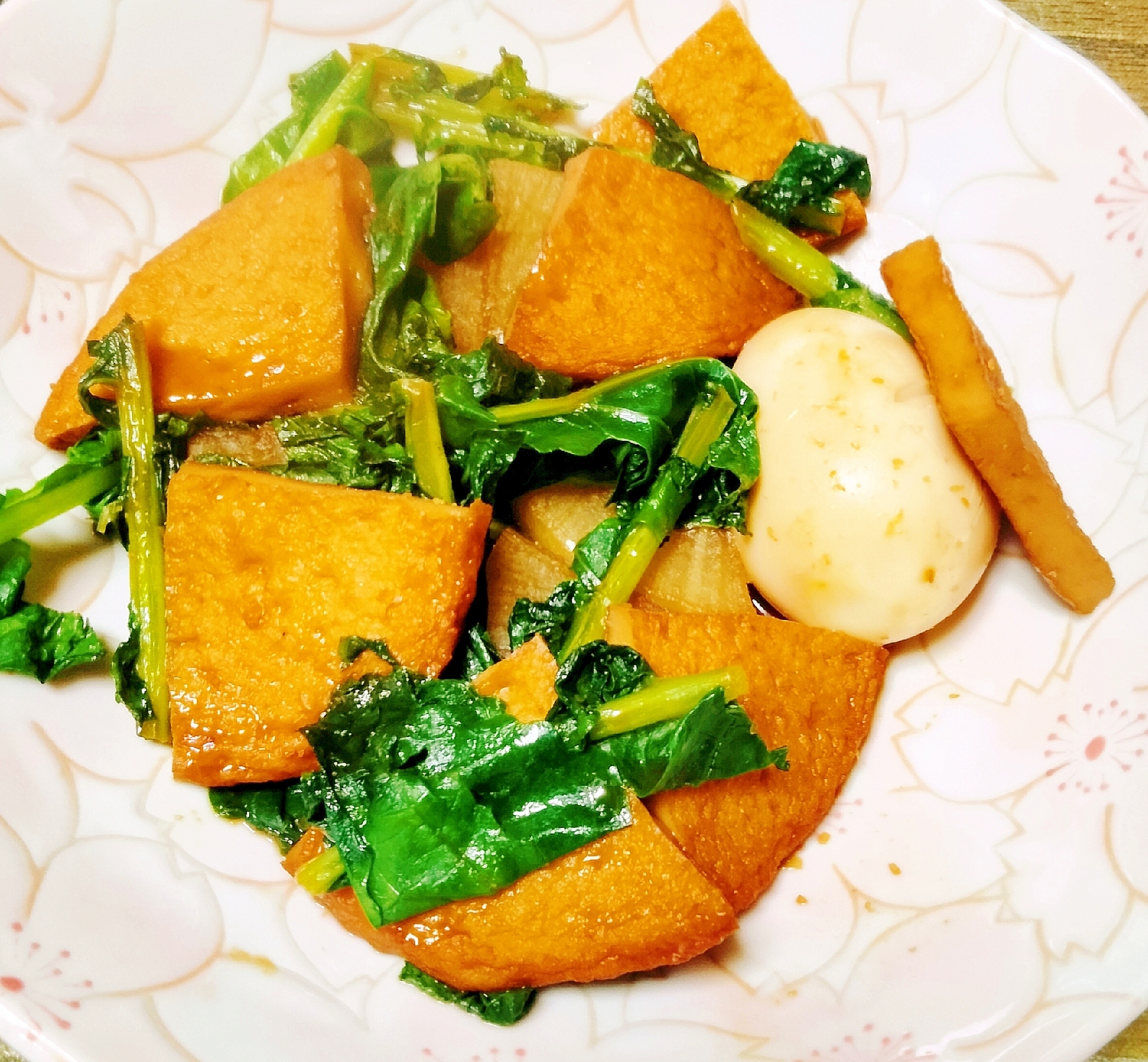 大根と大根葉と玉子の生姜風味の鶏出汁煮