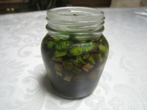 行者にんにくのめんつゆ漬け