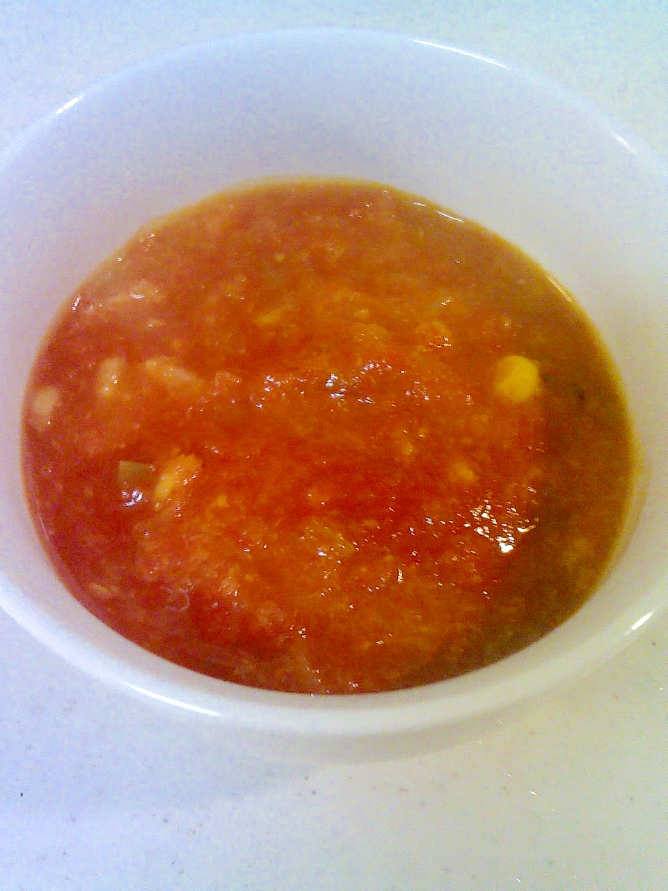 トマトソースで作るトマトスープ