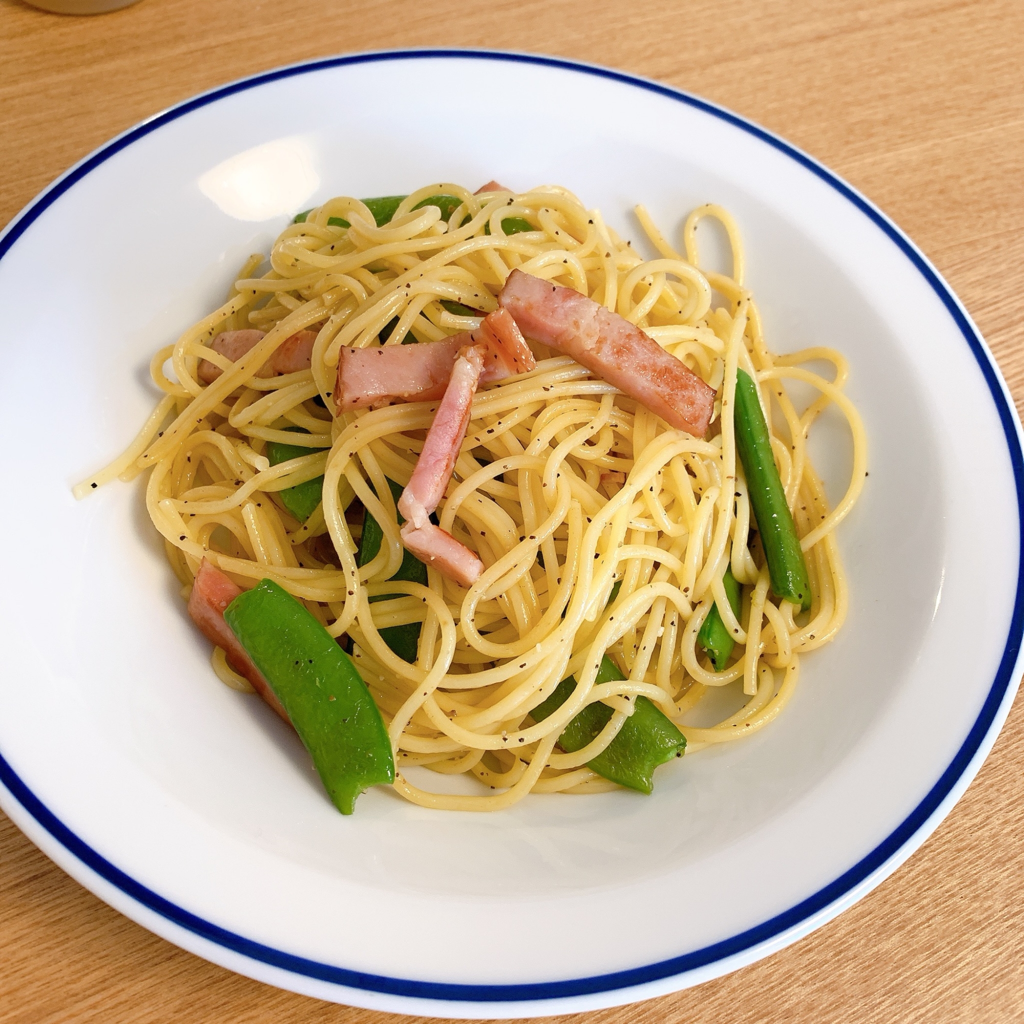 簡単おいしい！スナップエンドウとベーコンのパスタ