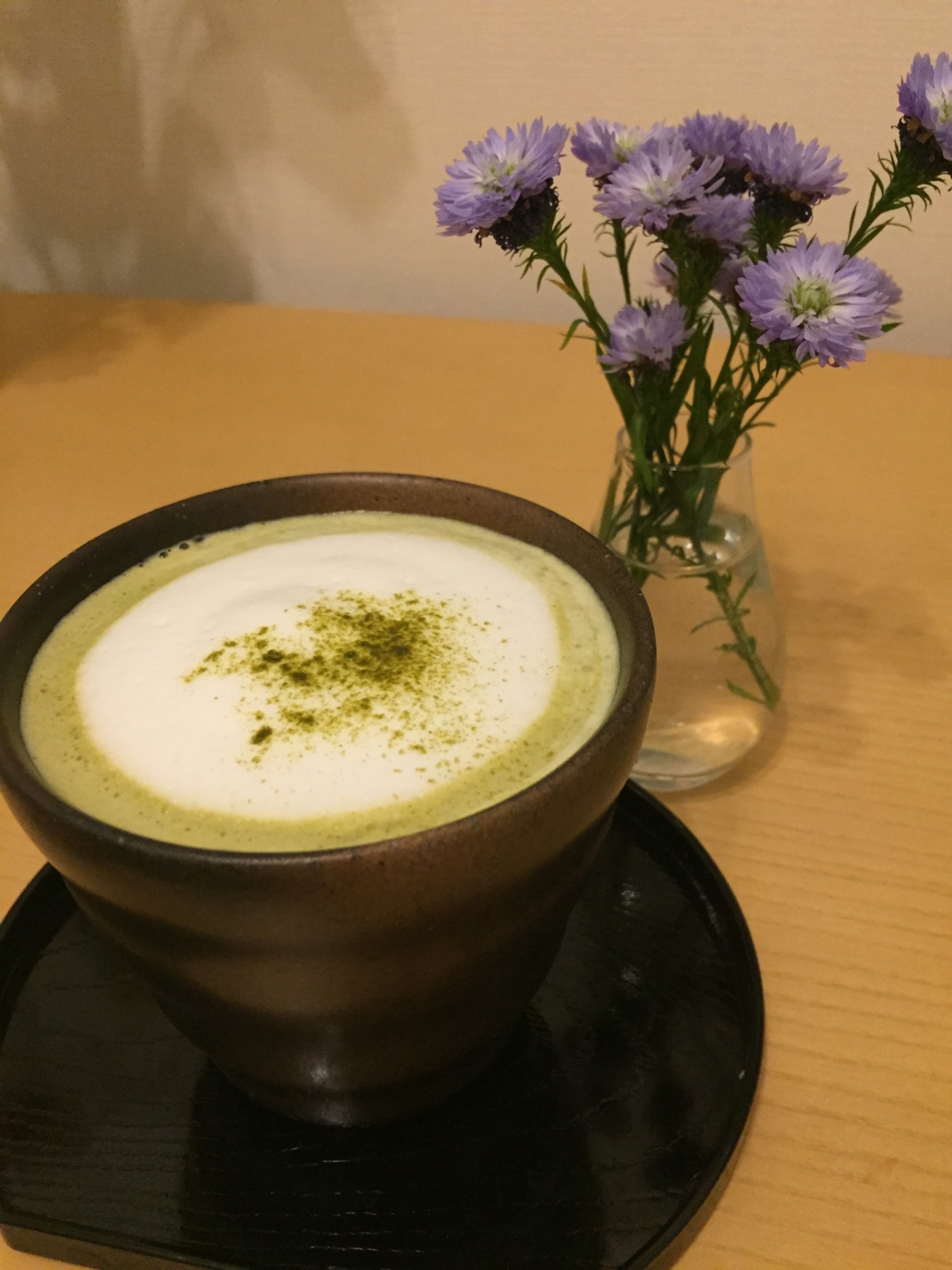 カテキンで元気に☆抹茶ティーラテ