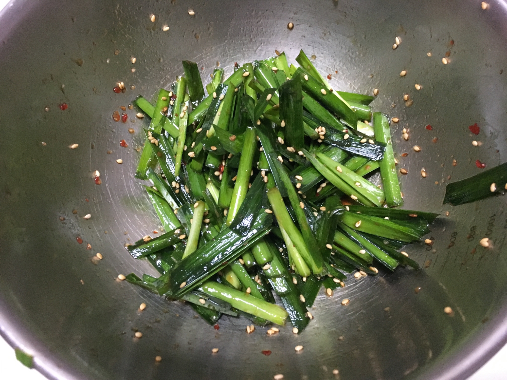 生でニラを食べよう〜‼︎白米のお供にも壺ニラ★