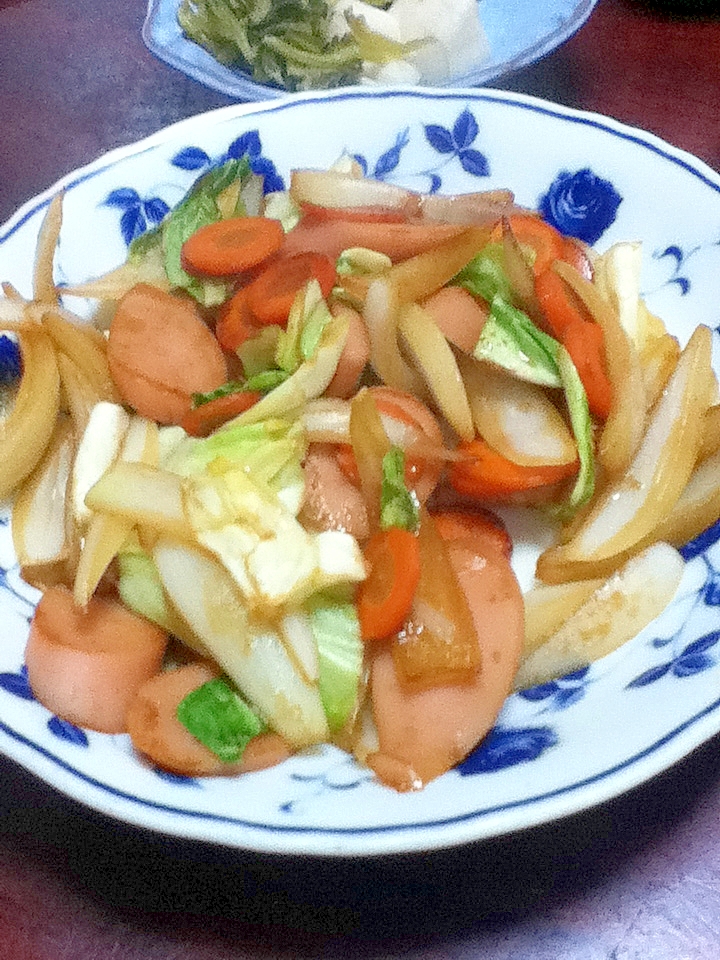 魚肉ソーセージの黒酢野菜炒め