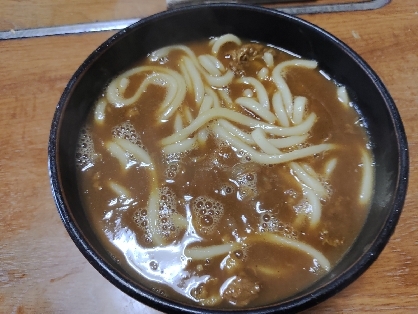 残りカレーと細めのうどん麺でカレーうどん