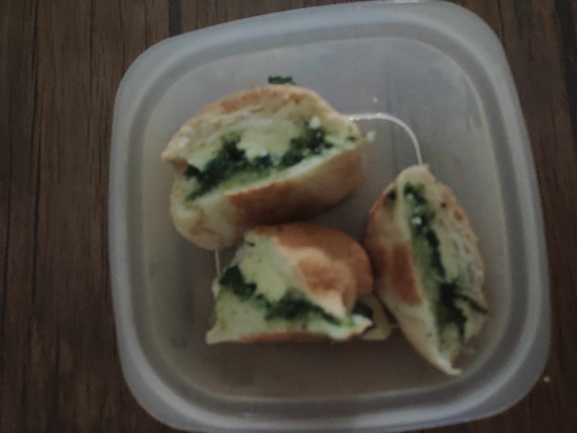 幼児食　ほうれん草とチーズのサンドイッチ